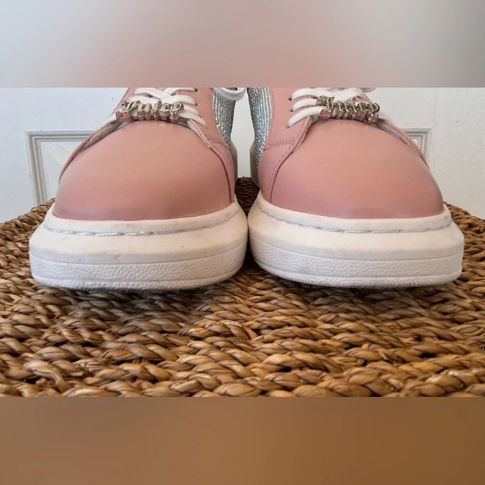 Juicy Couture‎ Pink Blingy Chunky Sole Sneaker with Logo Charm Size 9
